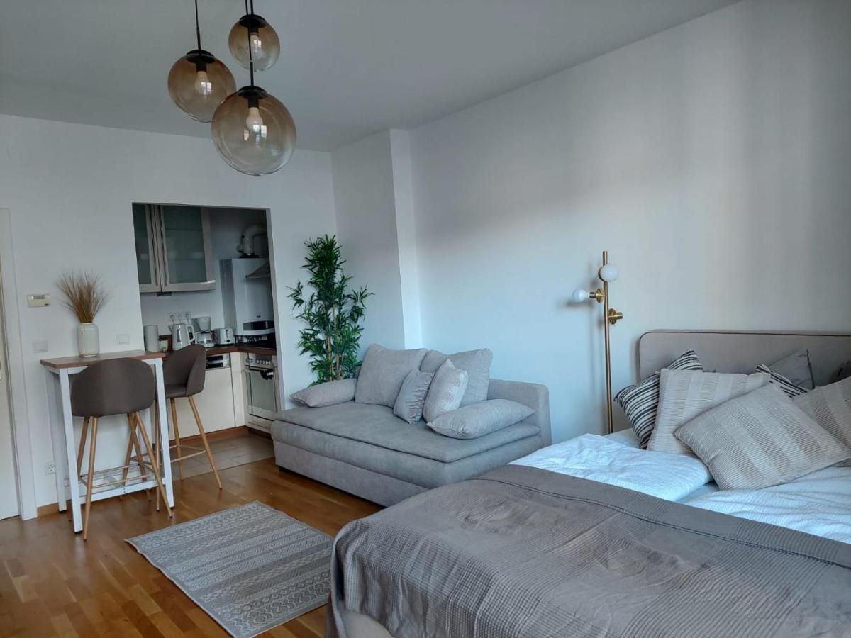 Balcony Apartment, 5 Min Walk To First District Viena Exterior foto